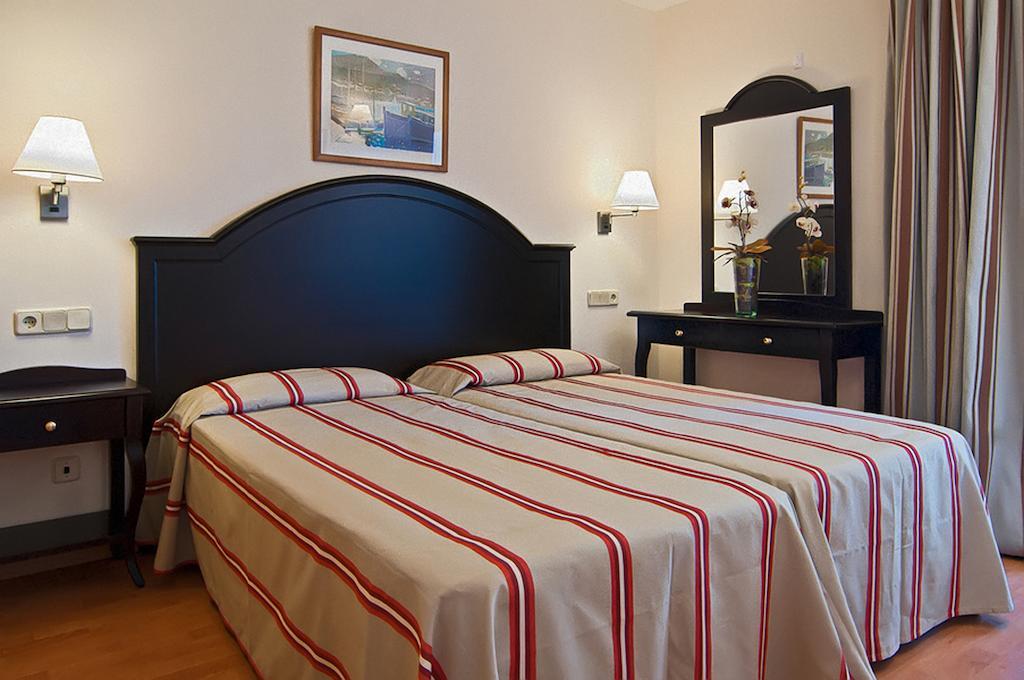 Hotel Aparthotel Estrella De Mar 4*